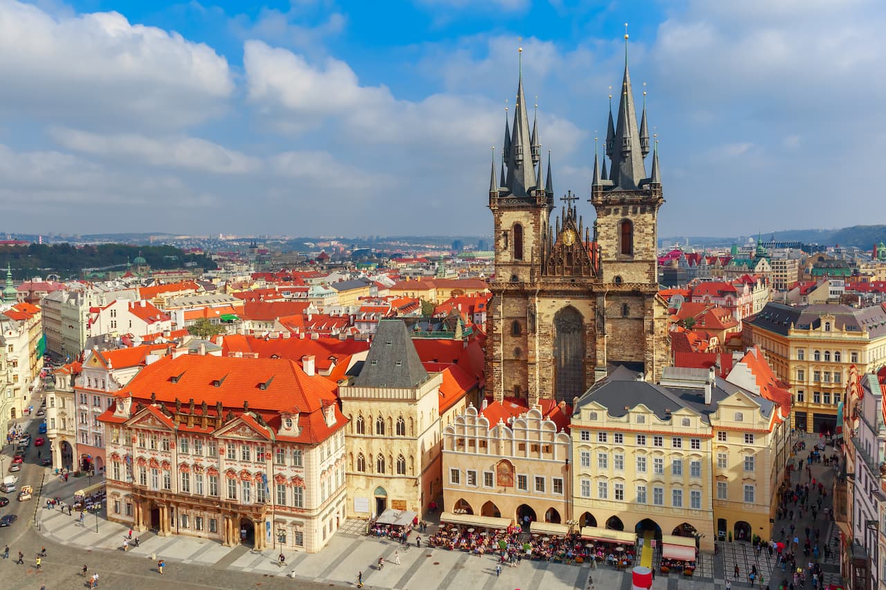 piazza della citta vecchia praga